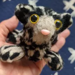 羊毛フェルト製の小型動物　ハンドメイド