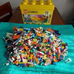 【LEGO 大量まとめ売り】正規品／コンテナ付き／パーツ多数 3キロ以上
