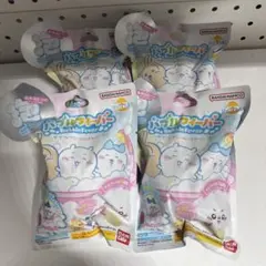 新品未開封　ちいかわ びっくら？たまご バブルフィーバー 入浴剤 4個セット