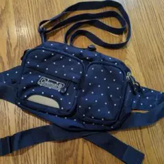 Coleman ボディバッグ・ウエストポーチ ネイビー水玉