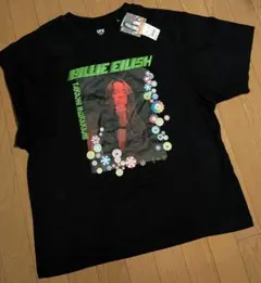 新品 ビリーアイリッシュ × 村上隆 ユニクロ Tシャツ XL キーホルダー付きのサムネイル