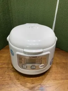 TIGER タイガー マイコン炊飯器ジャー炊きた　JAN-L550 3合炊きのサムネイル