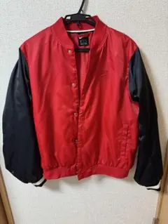 NIKE スタジャン