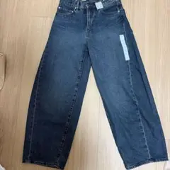 GU バレルレッグパンツ