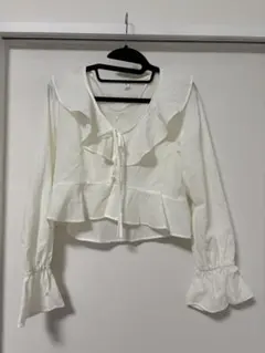 GU ホワイト フリルシャツ M