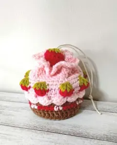 苺チョコケーキの巾着ポーチ　小物入れ　ぷっくり苺　ハンドメイド　巾着袋