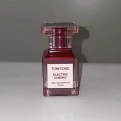 TOM FORD エレクトリックチェリー オードパルファムのサムネイル