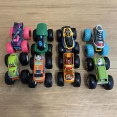 Hot Wheels Monster Trucks 8台セットのサムネイル