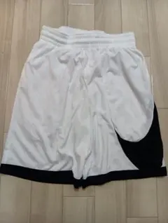 ナイキ ドライフィット ハイブリッド ショート ホワイト/ブラック