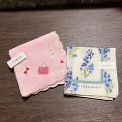 FURLAとLAURA ASHLEYのハンカチセット