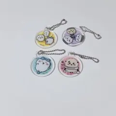 ちいかわ　アクリミニ　アクリルキーチェーン