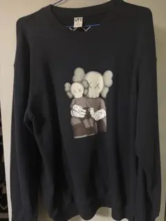 【UNIQLO Kaws】プリントスウェットトレーナー　Black Mサイズ