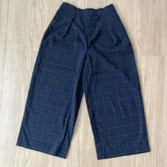 【レディースMサイズ】ワイドパンツ　チェック柄　ネイビー