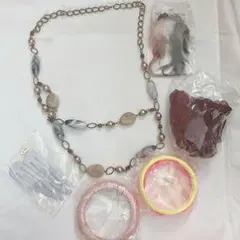 グレー ベージュ チェーンネックレス