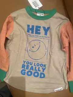 saleアイテム♡ オフィシャルチーム　スマイルロゴラウンドTシャツ