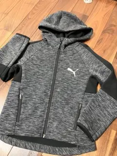 PUMA フード付き　グレー　スウェットパーカー　120cm