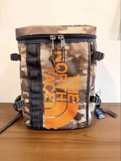 ノースフェイス 迷彩 ボックス型 バックパック ギア感