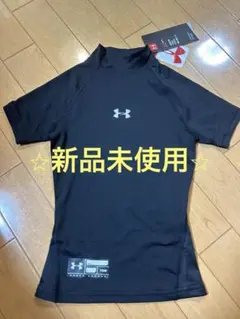 UNDER ARMOURキッズ　アンダーシャツ　130cm