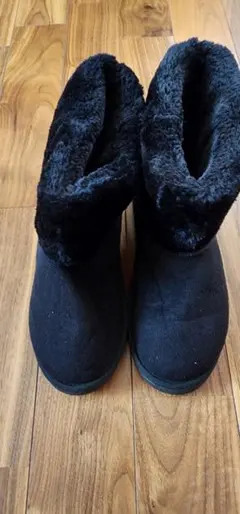 ブラックムートンブーツ