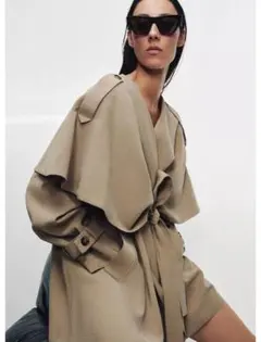 ZARAcollectionショートフルイドトレンチコート　タグ付き新品ザラ タグ付き新品 ZARA ショートフルイドトレンチコート Mサイズダーク