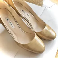 DIANA 23㎝エナメルレザー ハイヒール ベージュ