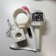 【動作確認済み】 NIZIU 公式 ペンライト MAYUKA ケース付き NiziU 公式ペンライト ケース付き 点灯確認済み - メルカリ