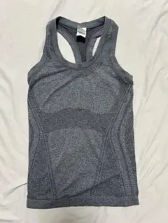 ATHLETAのストレッチ タンクトップ クロスバック　ＸＳサイズ