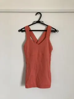 Lululemon オレンジ クロスバック タンクトップ