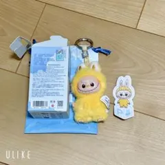 POPMART ラブブ　イニシャル　PIN FOR LOVE P