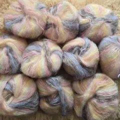 ド*ン様 【新品未使用】マルチカラー　毛糸　10玉　250g
