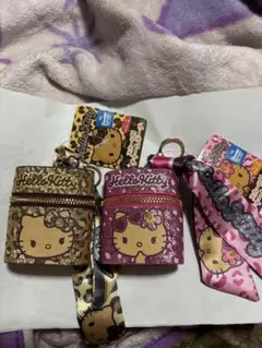 【新品】Hello Kitty スカーフ付ヒョウ柄チャームポーチ2個セット