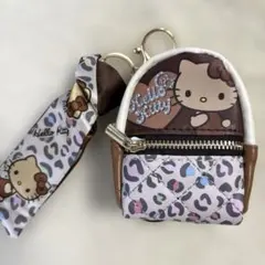 ハローキティー　サンリオ スカーフ付きリュックチャーム（茶色）