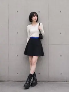 【美品】Paul Smith フレアスカート 黒 38 S M ポールスミスのサムネイル