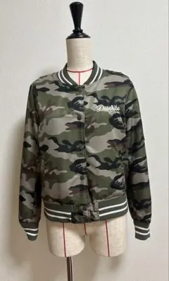 迷彩柄ボンバージャケットリバーシブル