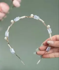 青色花とパールのカチューシャ