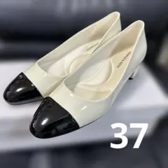 【新品未使用品】charles&keith バイカラー　パンプス　37のサムネイル