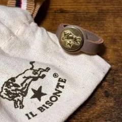 イルビゾンテ　ILBISONTEコンチョ レザーリング　グレー　6〜7号　袋付き