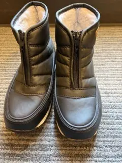 ブーツ　22.5センチ　キッズ　レディース　【金土日祝発送不可】