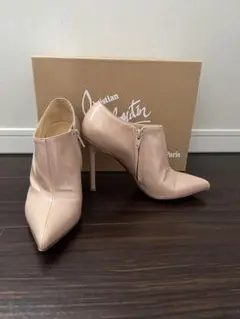 ChristianLouboutinエナメルブーティー