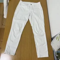 レギンスパンツ　白　ホワイト　スキニー　ユニクロ