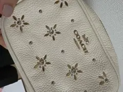 COACH 花柄スタッズ ショルダーバッグ