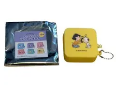 PEANUTS スヌーピー　トレーディング　シリコンポーチ
