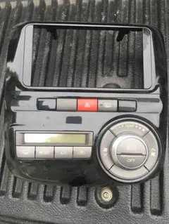 l385 タントカスタム　オーディオパネルのサムネイル