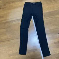 BREEZE ブラックスリムフィットパンツ 140