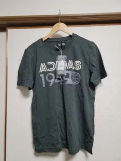 adidas アディダス　新品Tシャツ