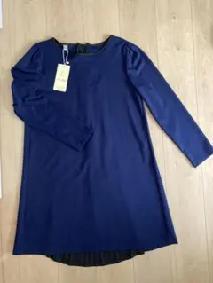 バックプリーツＡラインワンピース ネイビー 新品未使用