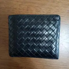 正規品　BOTTEGA　Veneta 黒いレザー編み込み二つ折り財布