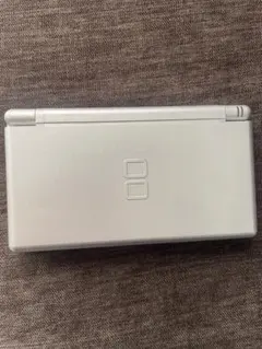 s*u様 当日発送⭐︎ニンテンドーDS Lite シルバー 本体　充電器セット