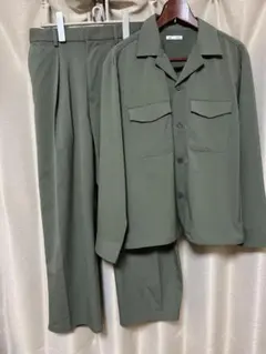 GU カーキ系 セットアップ Mサイズ　ジーユー　ユニクロ