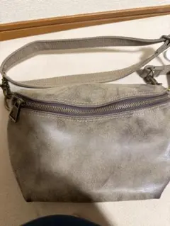 レザーショルダー